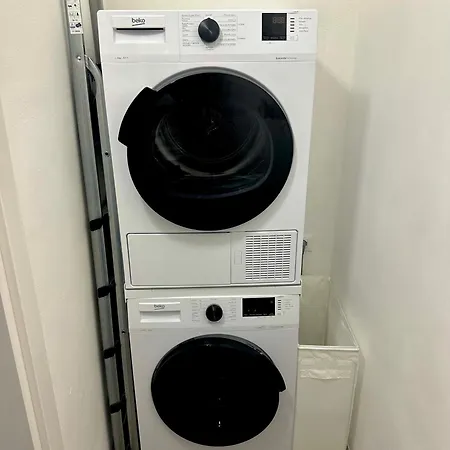Az Apartment *